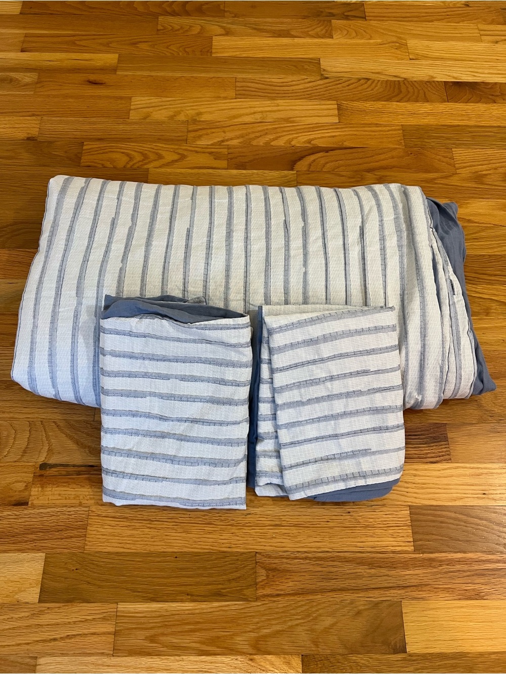 Pottery Barn Teen Huntington Strip Full/ Queen Duvet & 2 standard shams